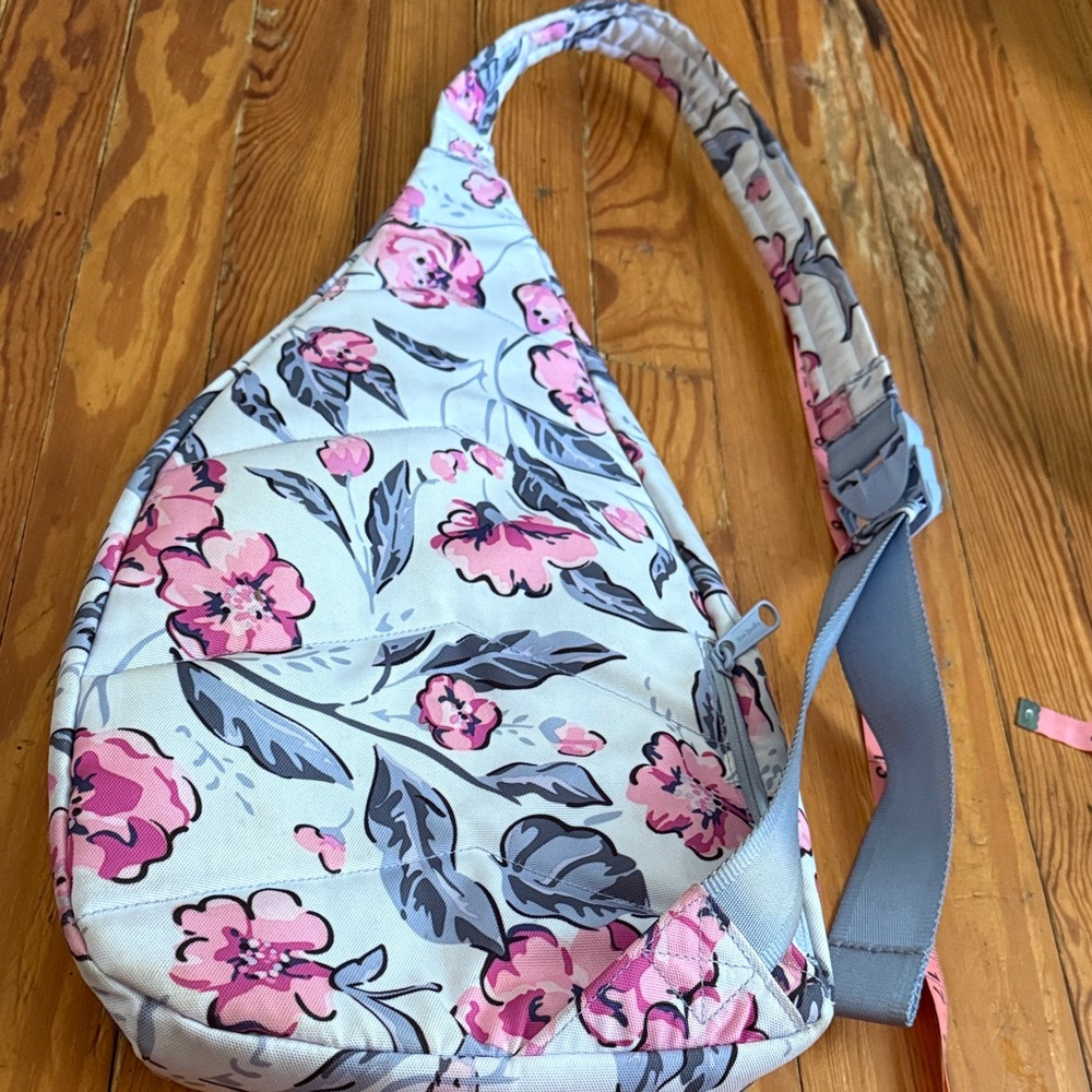 Vera Bradley floral sling bag - Picture 4 of 10